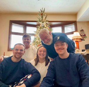 Christmas&#x20;morning&#x20;2022.&#x20;First&#x20;time&#x20;in&#x20;a&#x20;year&#x20;that&#x20;we&#x20;have&#x20;had&#x20;everyone&#x20;home&#x21;&#x20;