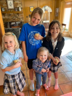 Easter&#x20;with&#x20;baby&#x20;chicks&#x20;-&#x20;life&#x20;couldn&#x27;t&#x20;be&#x20;any&#x20;better&#x20;for&#x20;these&#x20;girls&#x21;