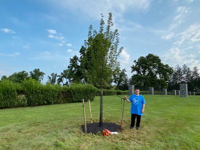 Andrew&#x2019;s&#x20;Red&#x20;Maple&#x20;right&#x20;after&#x20;they&#x20;planted&#x20;it&#x20;down&#x20;on&#x20;the&#x20;grounds&#x20;of&#x20;DuPont.&#x20;&#x20;We&#x20;are&#x20;so&#x20;grateful&#x20;to&#x20;them&#x20;for&#x20;planting&#x20;this&#x20;tree&#x20;in&#x20;honor&#x20;of&#x20;our&#x20;sweet&#x20;boy.&#x20;&#xD83EDDE1;