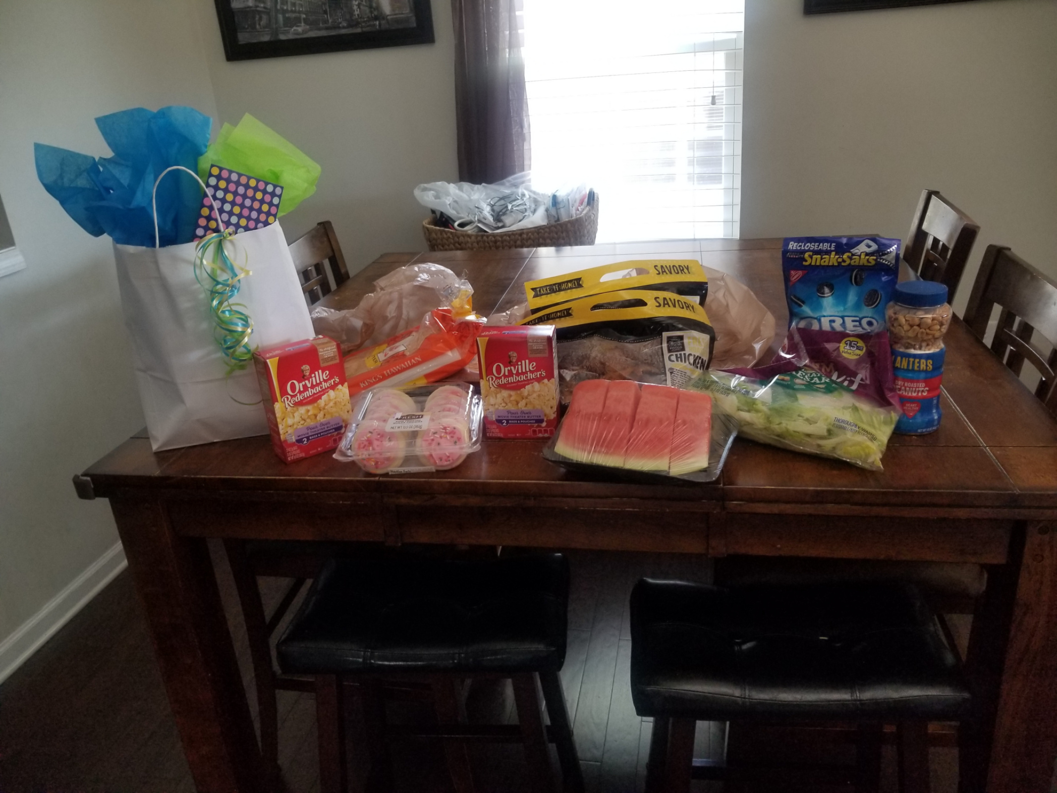 Thank you to the Menesses family for providing meals and a care package for Chris. 
